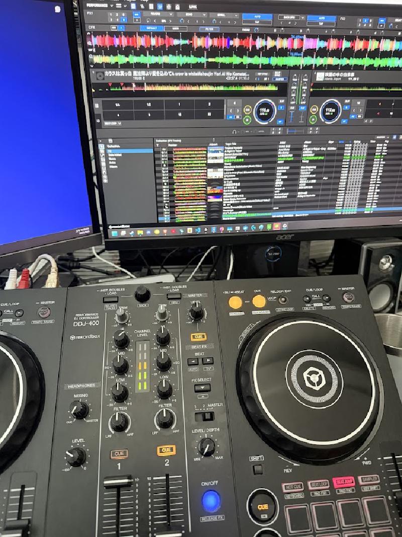 Featured image of post 最適合新手的 DJ controller（以及我的收服全過程、使用心得）