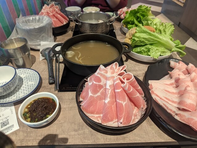 肉甚至是堆在冰上的